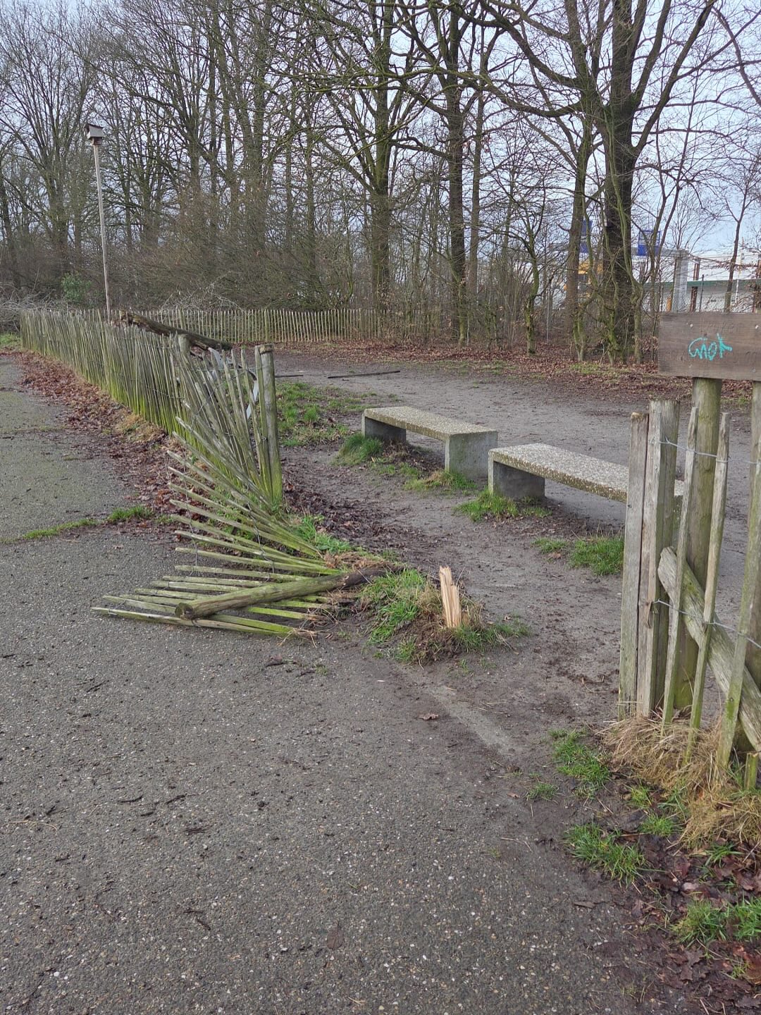 260223 Vernielingen Leukerpark-2